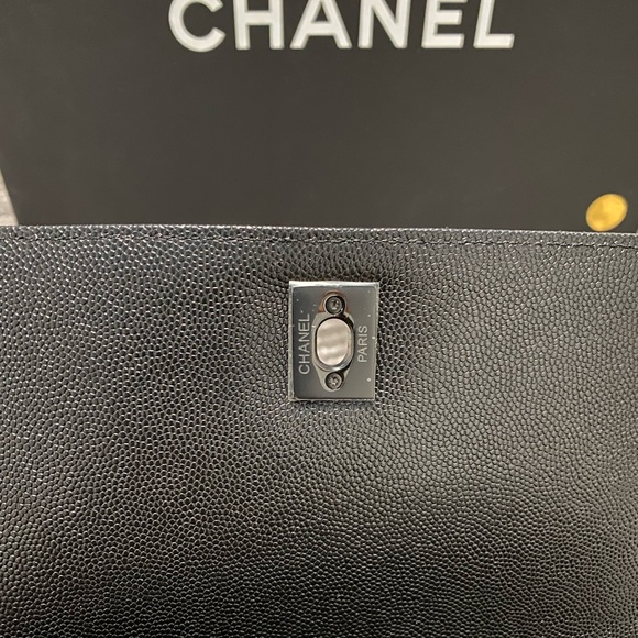 Chanel Chevron Quilted
Small Coco Handle SO BLACK - Picture 8 of 16